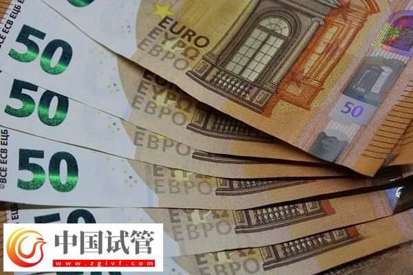 去宜興市人民醫院做二代試管嬰兒備多少錢好，銀行卡里得有8萬(圖1)