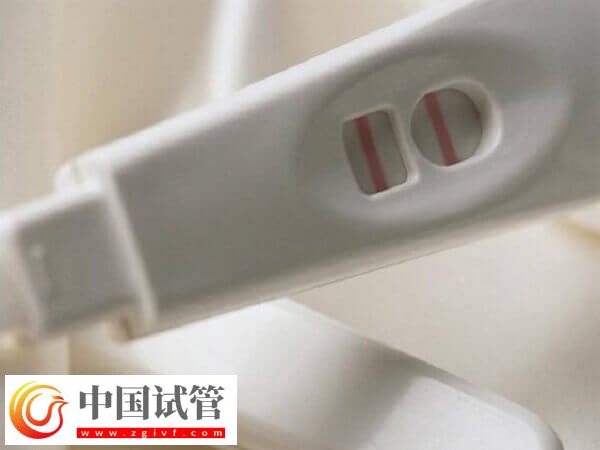 囊胚移植9天測出白板，但第10天測到了的姐妹有嗎？(圖1)